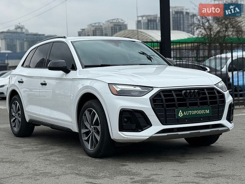 Внедорожник / Кроссовер Audi Q5 2021 в Киеве