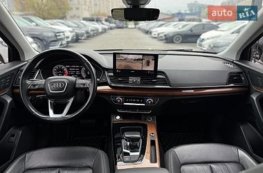 Внедорожник / Кроссовер Audi Q5 2021 в Киеве