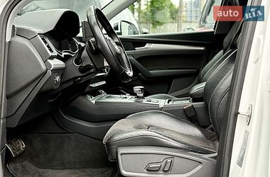 Внедорожник / Кроссовер Audi Q5 2017 в Киеве