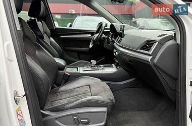Внедорожник / Кроссовер Audi Q5 2017 в Киеве