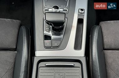 Внедорожник / Кроссовер Audi Q5 2017 в Киеве