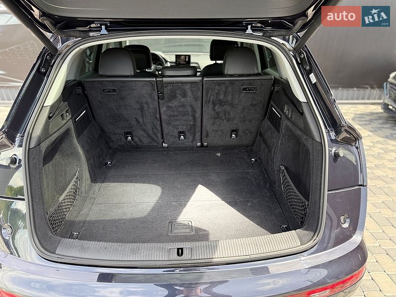 Позашляховик / Кросовер Audi Q5 2018 в Львові