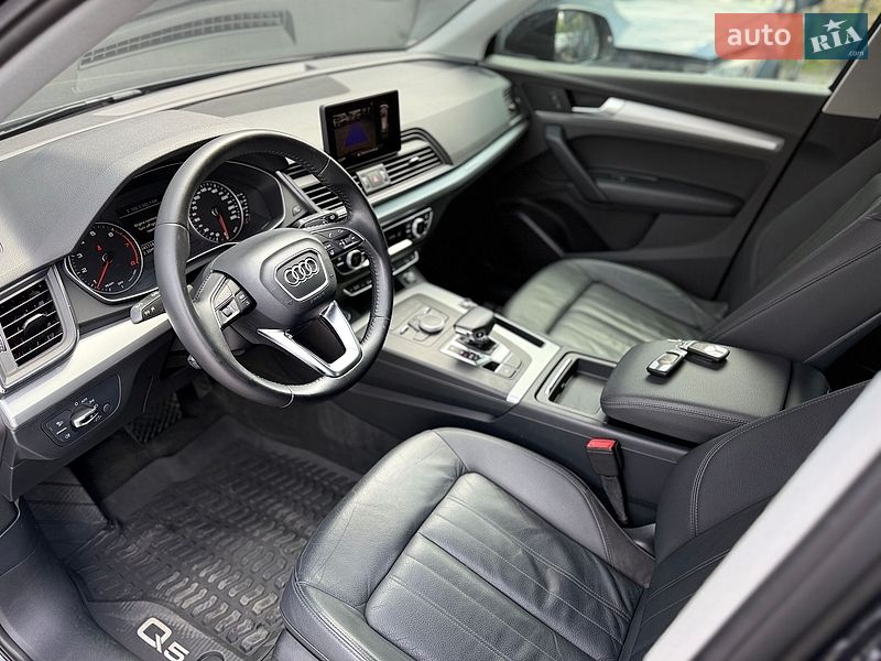 Позашляховик / Кросовер Audi Q5 2018 в Львові