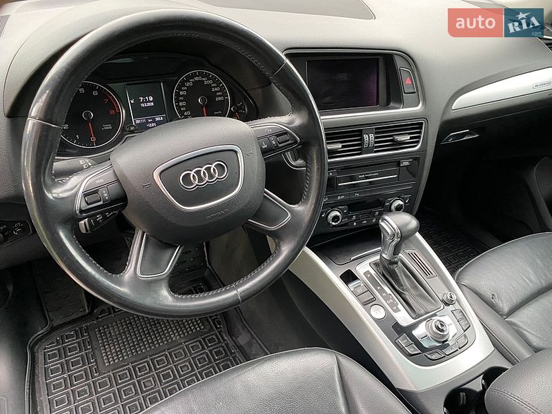 Внедорожник / Кроссовер Audi Q5 2013 в Шепетовке