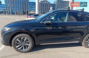 Внедорожник / Кроссовер Audi Q5 2021 в Киеве