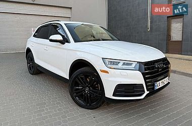 Позашляховик / Кросовер Audi Q5 2018 в Києві