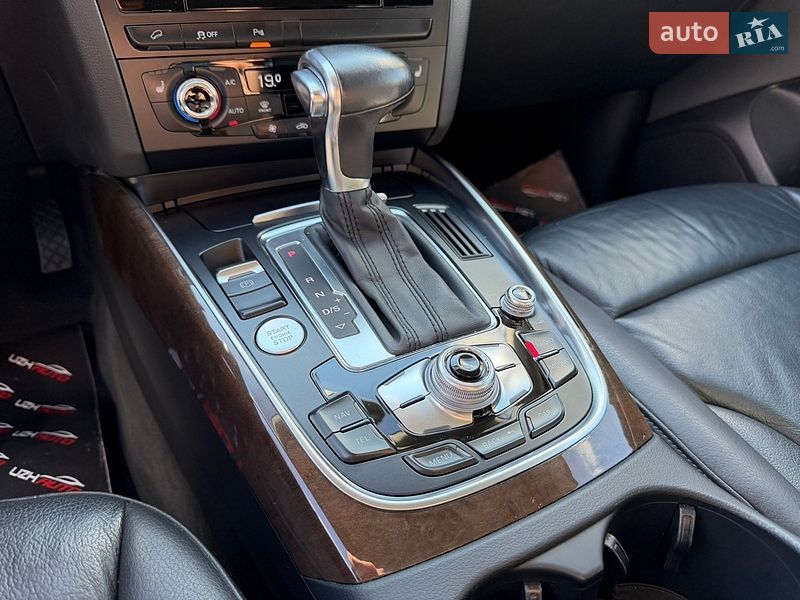 Внедорожник / Кроссовер Audi Q5 2015 в Ужгороде