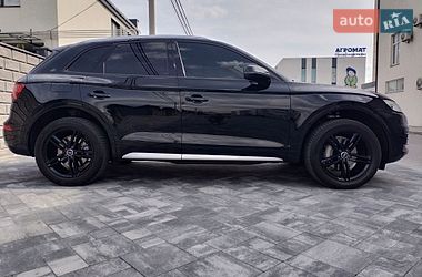 Позашляховик / Кросовер Audi Q5 2017 в Рівному