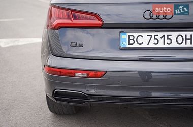 Позашляховик / Кросовер Audi Q5 2018 в Львові