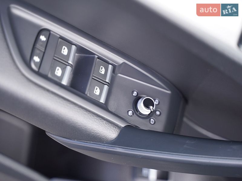 Позашляховик / Кросовер Audi Q5 2018 в Львові