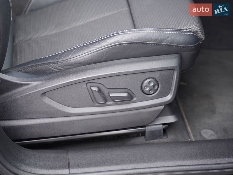 Позашляховик / Кросовер Audi Q5 2018 в Львові