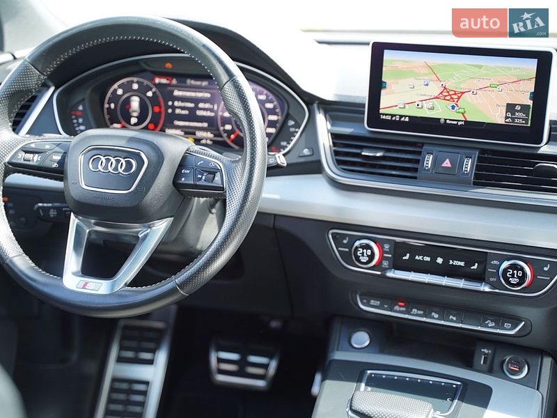Позашляховик / Кросовер Audi Q5 2018 в Львові