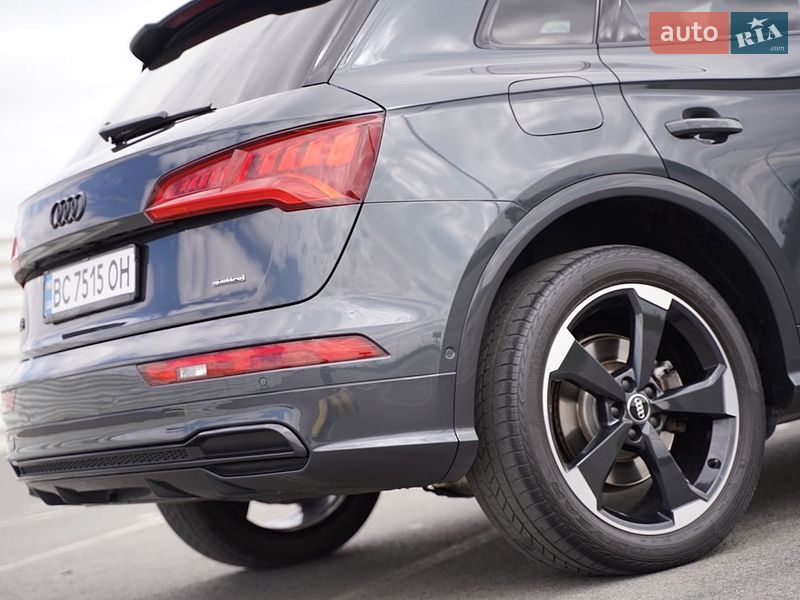 Позашляховик / Кросовер Audi Q5 2018 в Львові
