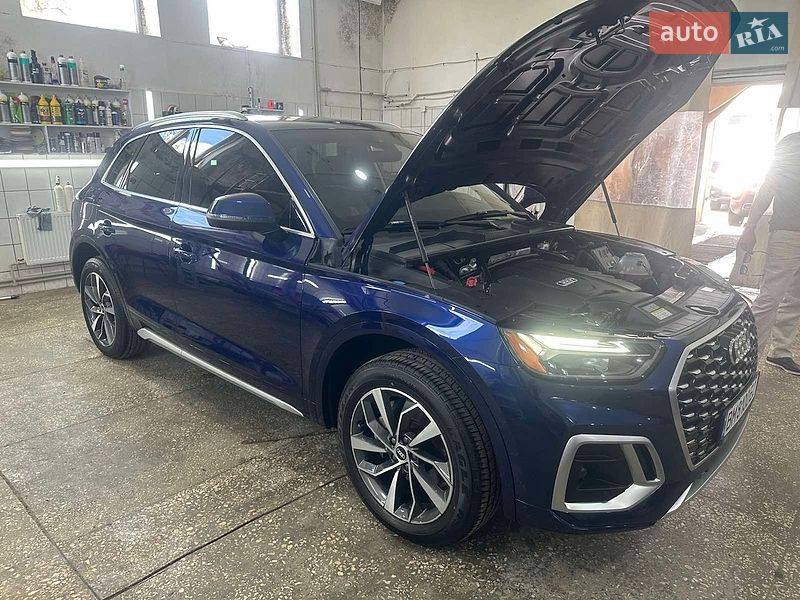 Внедорожник / Кроссовер Audi Q5 2021 в Сумах