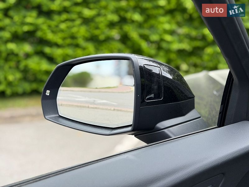 Позашляховик / Кросовер Audi Q5 2024 в Києві