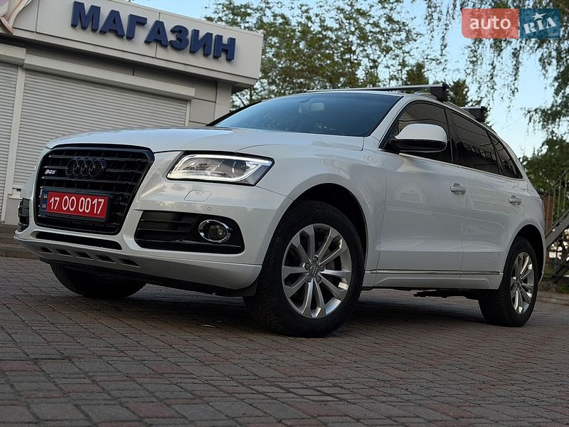 Позашляховик / Кросовер Audi Q5 2017 в Лубнах