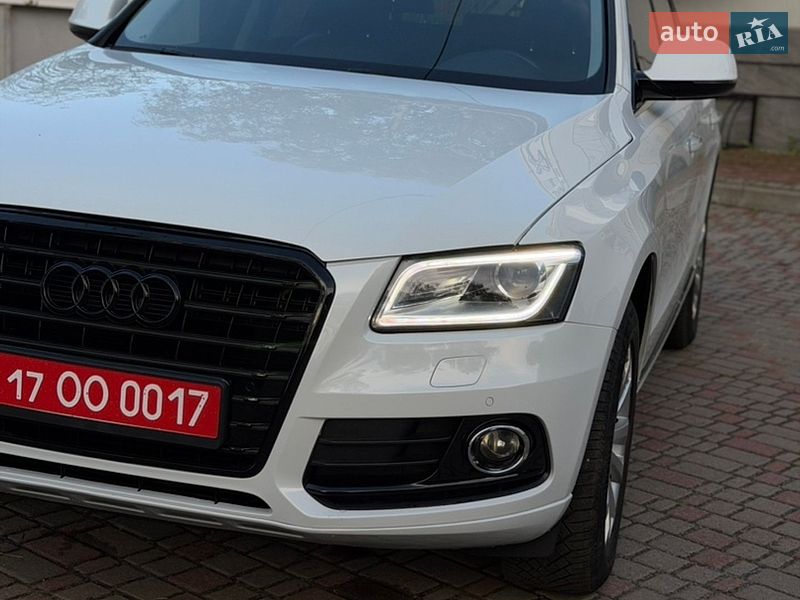 Позашляховик / Кросовер Audi Q5 2017 в Лубнах