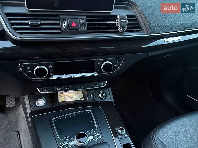 Внедорожник / Кроссовер Audi Q5 2018 в Надворной