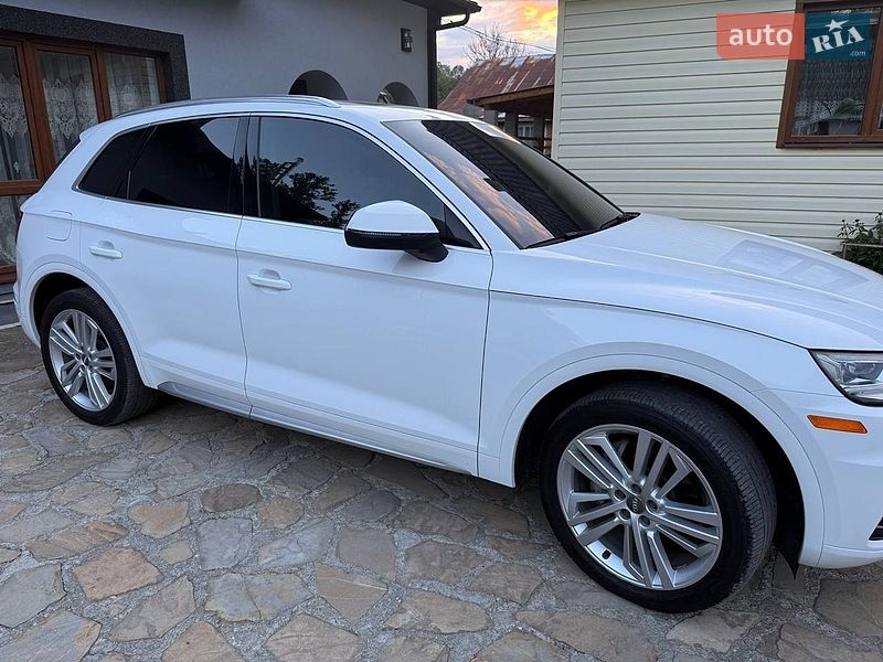 Внедорожник / Кроссовер Audi Q5 2018 в Надворной