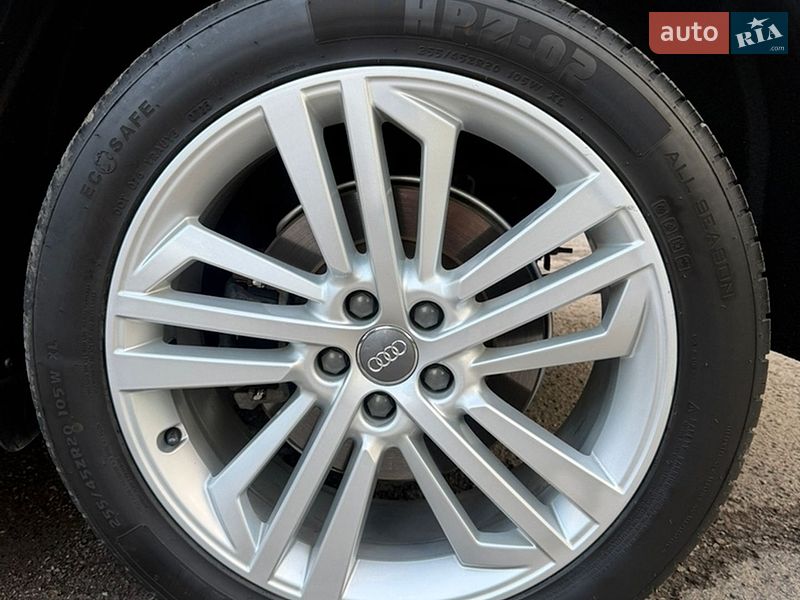 Позашляховик / Кросовер Audi Q5 2020 в Івано-Франківську