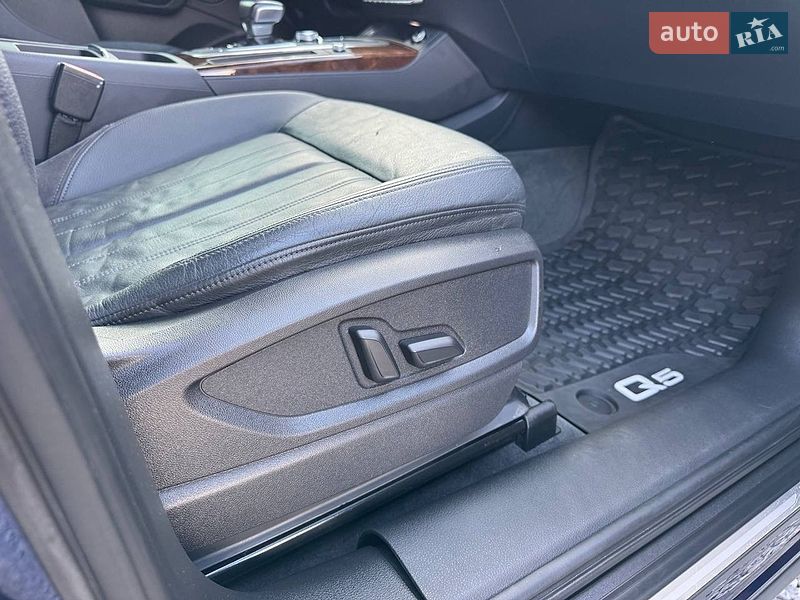 Позашляховик / Кросовер Audi Q5 2018 в Стрию