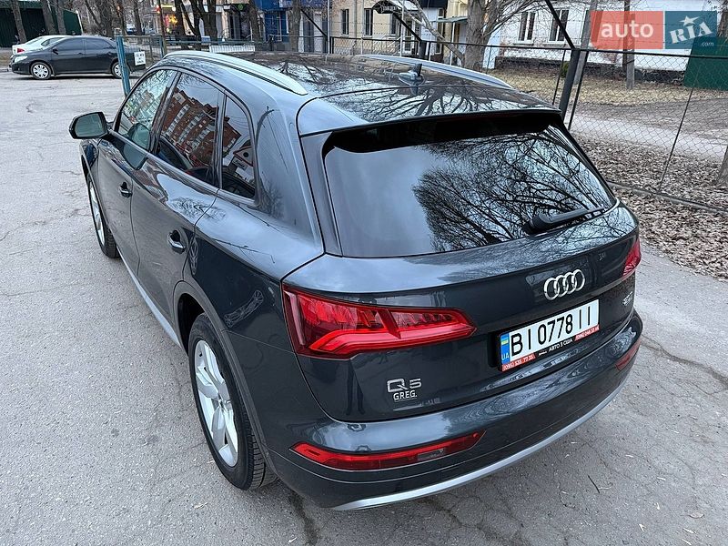 Позашляховик / Кросовер Audi Q5 2017 в Полтаві