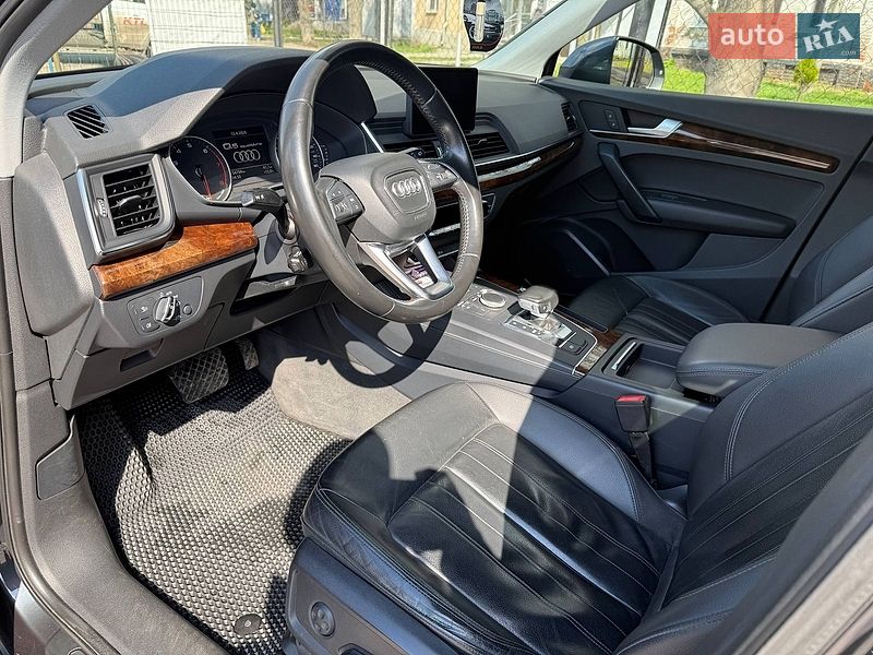 Позашляховик / Кросовер Audi Q5 2017 в Полтаві