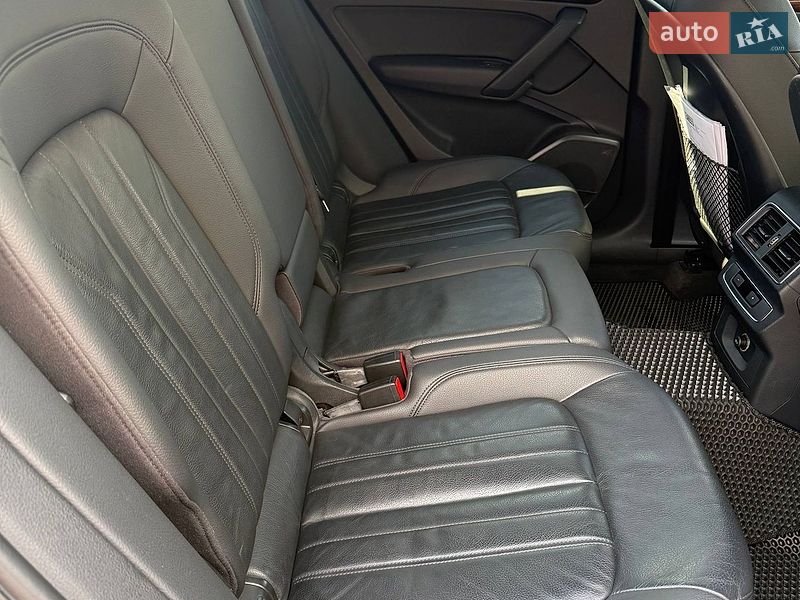 Позашляховик / Кросовер Audi Q5 2017 в Полтаві