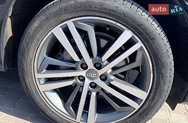 Внедорожник / Кроссовер Audi Q5 2017 в Киеве
