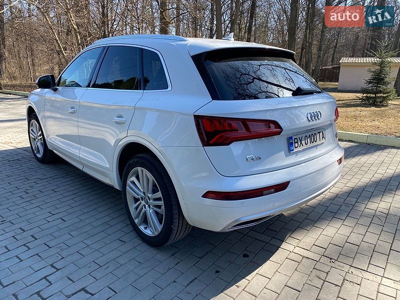 Внедорожник / Кроссовер Audi Q5 2017 в Шепетовке