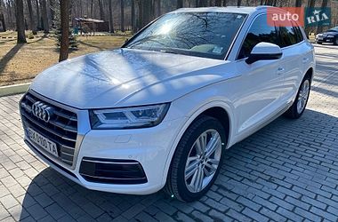 Внедорожник / Кроссовер Audi Q5 2017 в Шепетовке