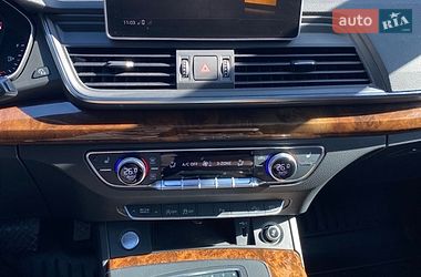 Внедорожник / Кроссовер Audi Q5 2017 в Шепетовке