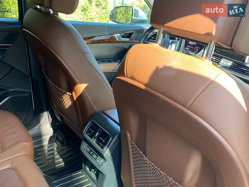 Внедорожник / Кроссовер Audi Q5 2017 в Шепетовке