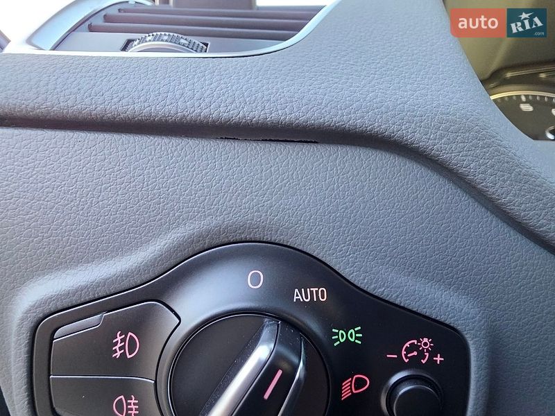 Внедорожник / Кроссовер Audi Q5 2015 в Киеве