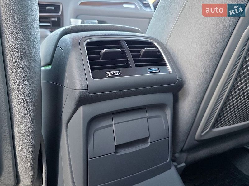 Внедорожник / Кроссовер Audi Q5 2015 в Киеве