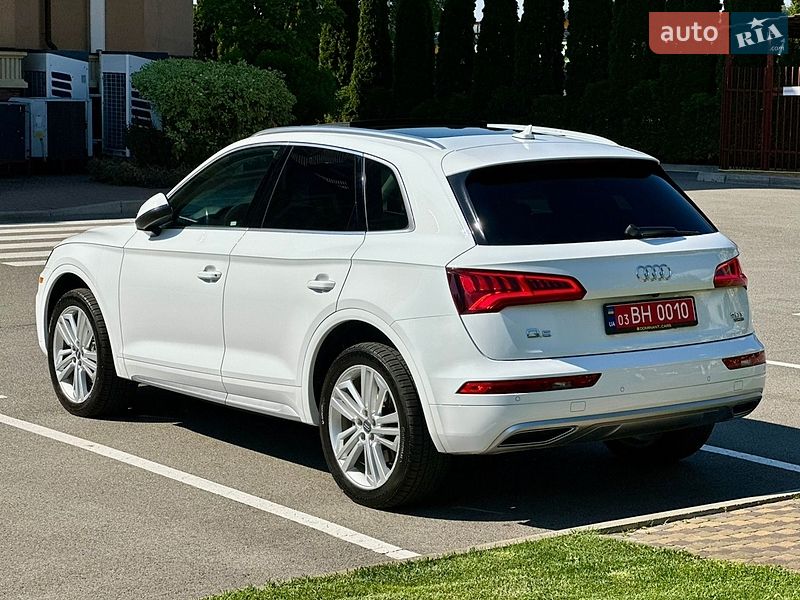 Внедорожник / Кроссовер Audi Q5 2018 в Киеве