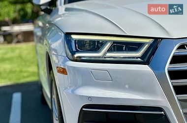 Внедорожник / Кроссовер Audi Q5 2018 в Киеве