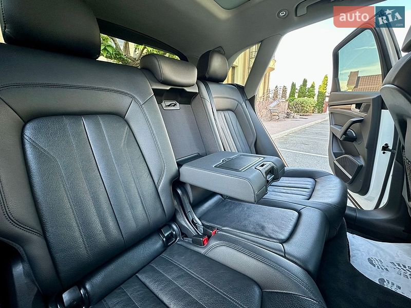 Внедорожник / Кроссовер Audi Q5 2018 в Киеве