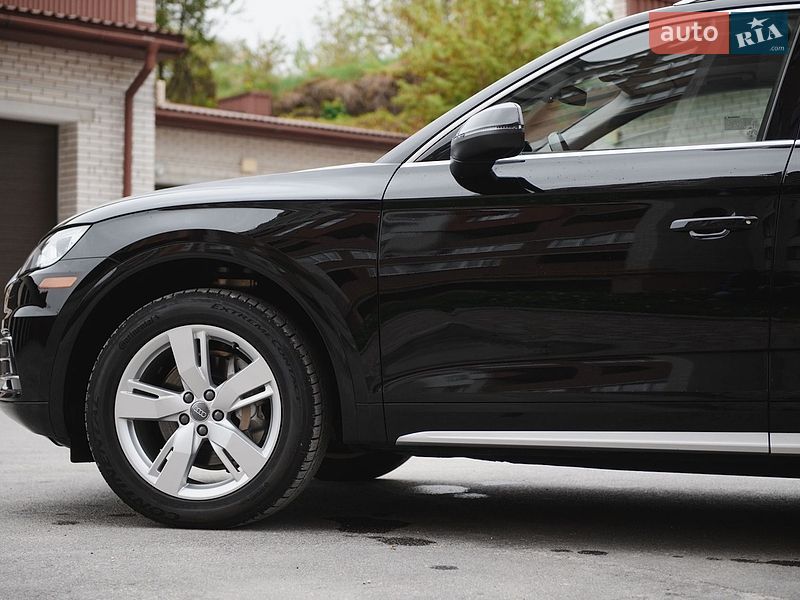 Внедорожник / Кроссовер Audi Q5 2019 в Тернополе