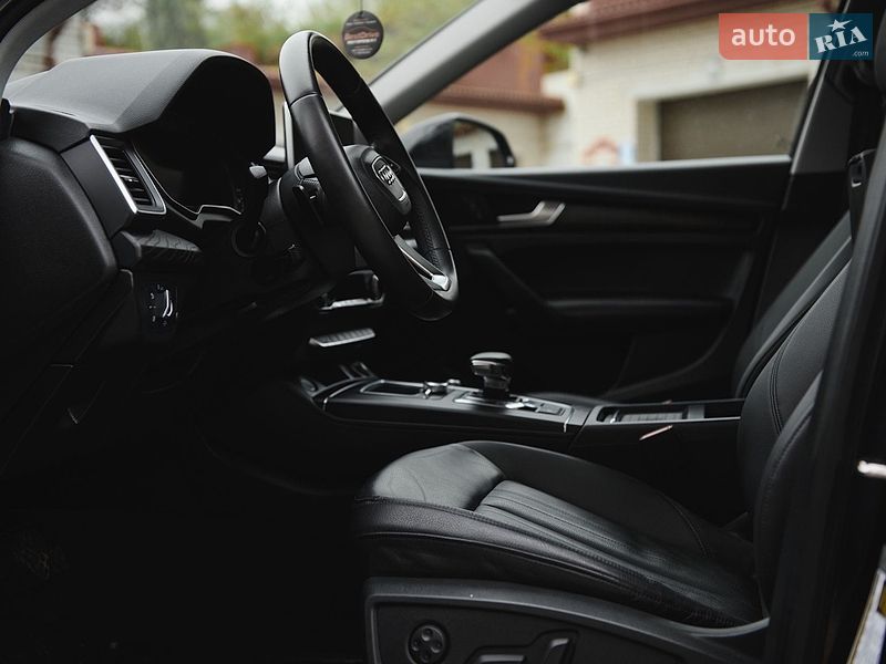 Внедорожник / Кроссовер Audi Q5 2019 в Тернополе
