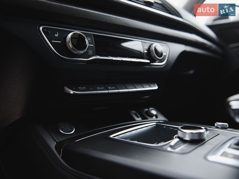 Внедорожник / Кроссовер Audi Q5 2019 в Тернополе