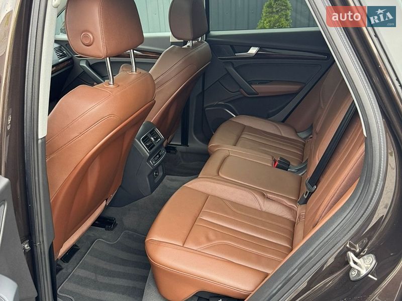 Внедорожник / Кроссовер Audi Q5 2017 в Хмельницком