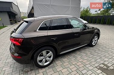 Внедорожник / Кроссовер Audi Q5 2017 в Хмельницком