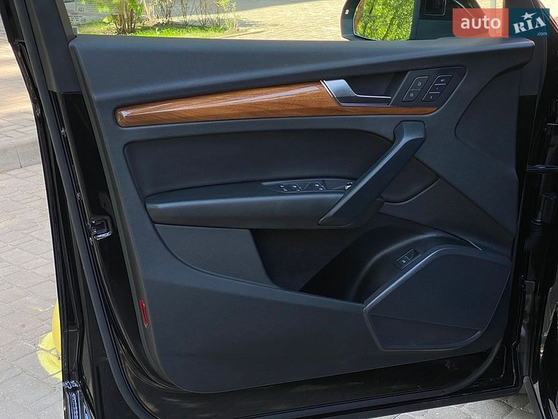 Позашляховик / Кросовер Audi Q5 2023 в Києві