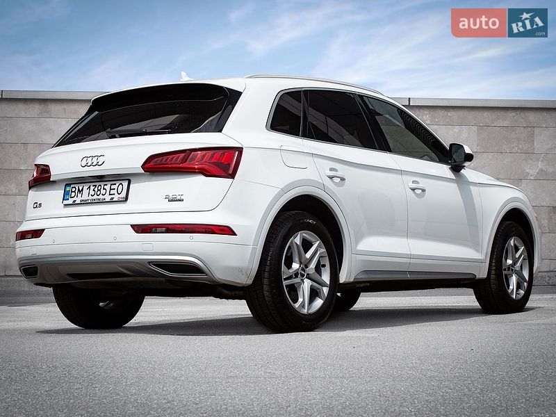 Позашляховик / Кросовер Audi Q5 2018 в Києві