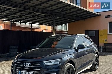 Внедорожник / Кроссовер Audi Q5 2018 в Каменец-Подольском