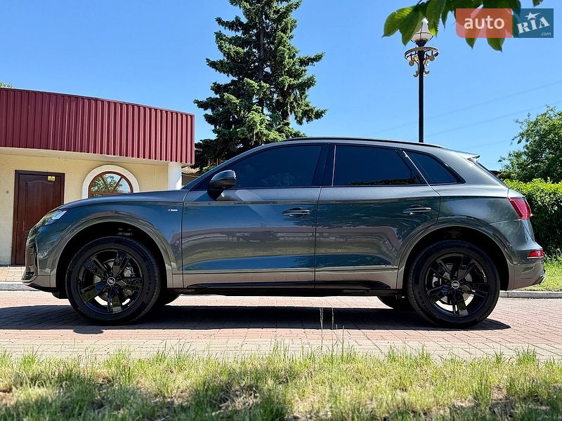 Внедорожник / Кроссовер Audi Q5 2020 в Киеве