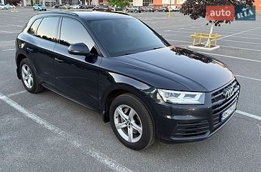 Позашляховик / Кросовер Audi Q5 2018 в Києві