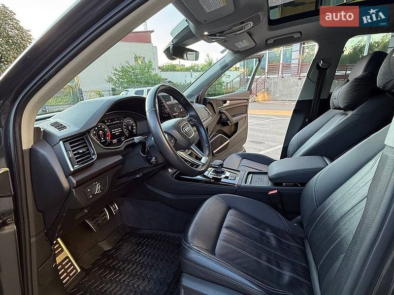 Внедорожник / Кроссовер Audi Q5 2020 в Киеве