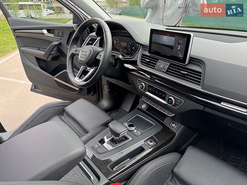 Внедорожник / Кроссовер Audi Q5 2019 в Ивано-Франковске